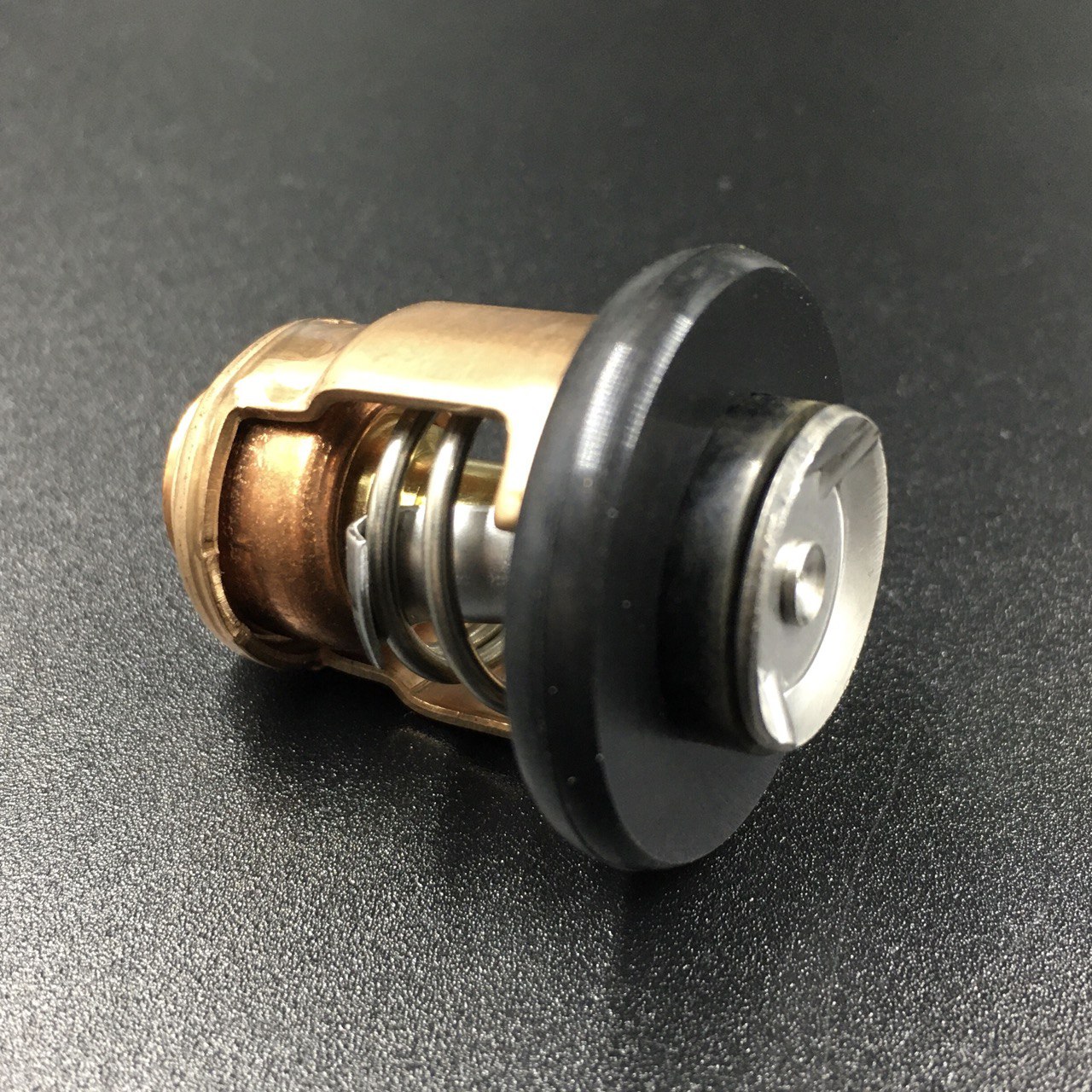 photo5323371853701558200