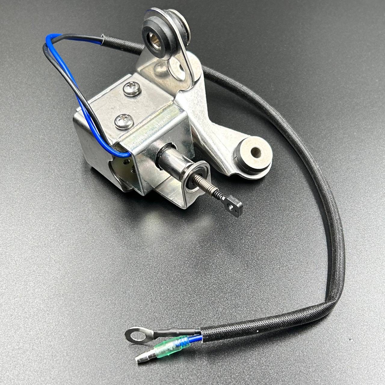 8B98A03F-11DE-4D4A-8572-6829ABCC4C6A