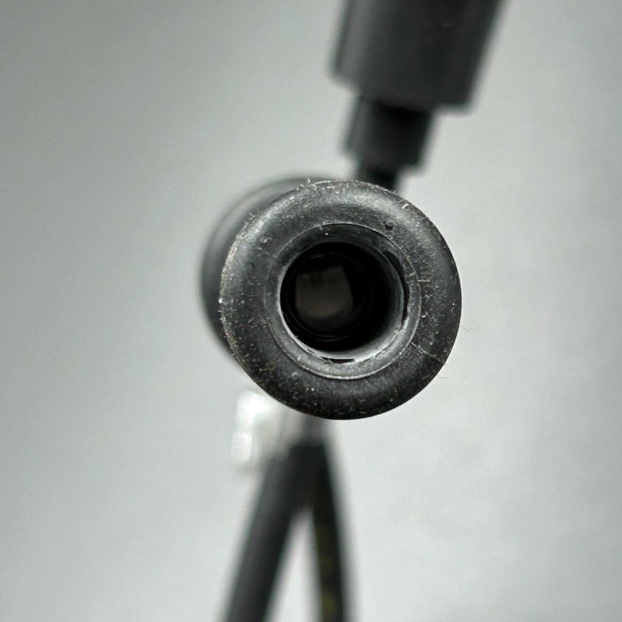 F7B5E8DB-4308-4587-AD74-98E032533896