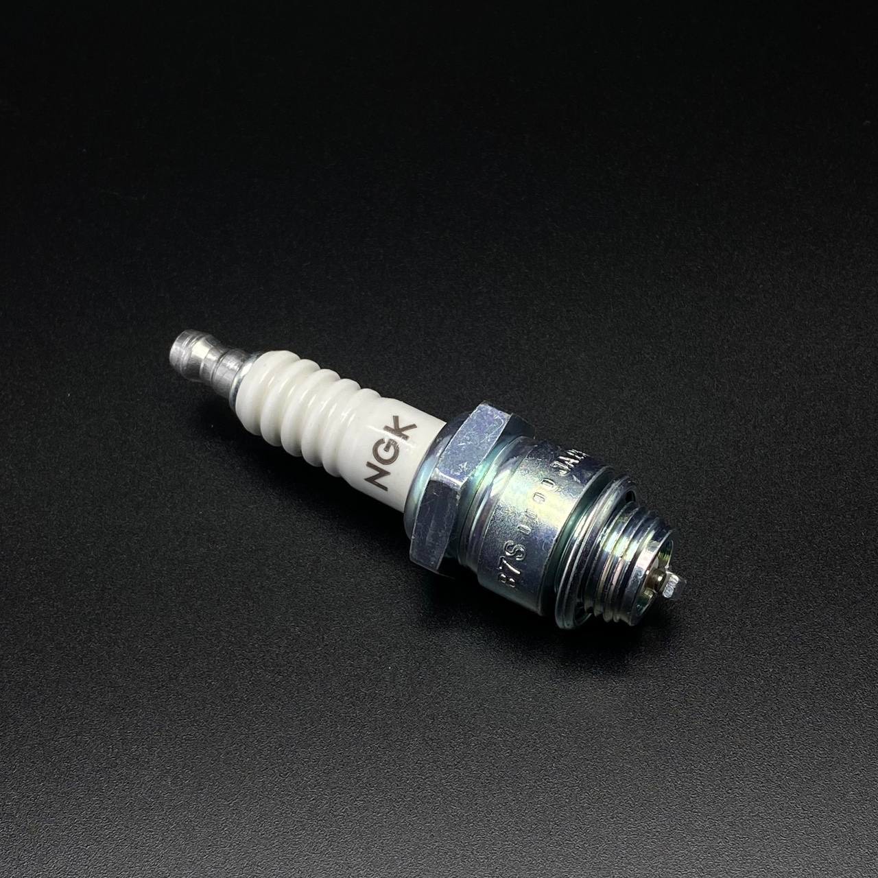 D806B533-0F9C-43A1-959E-B55B6F0199AF