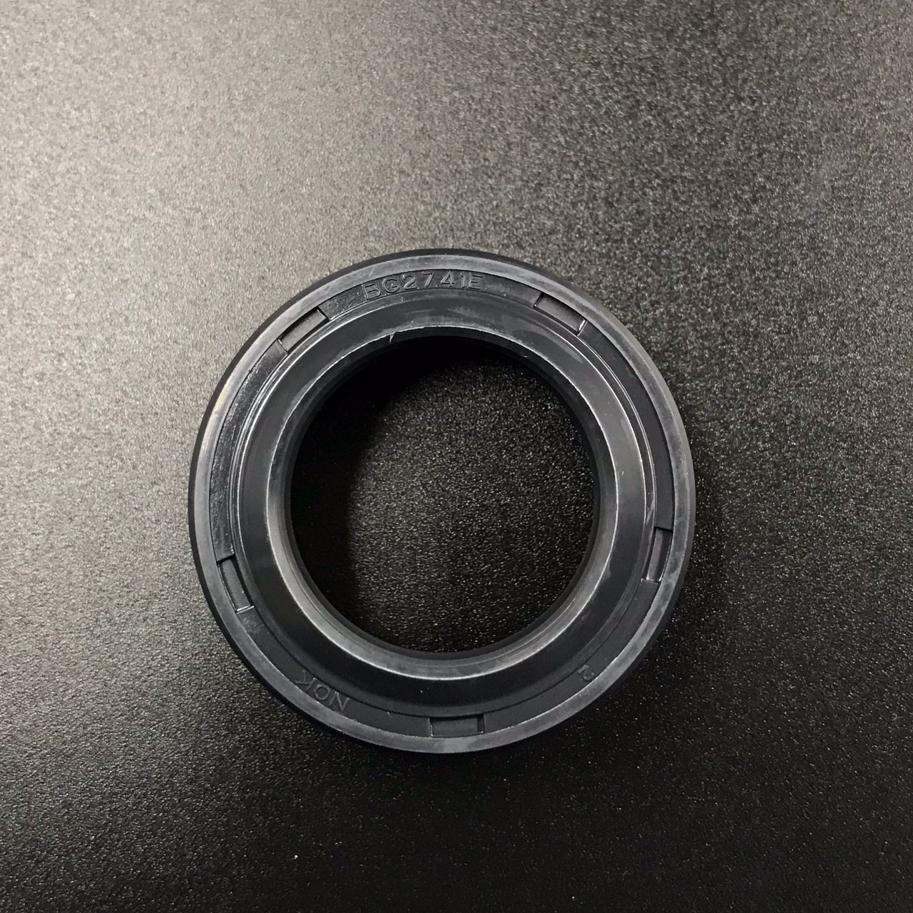 photo5316907339510557780