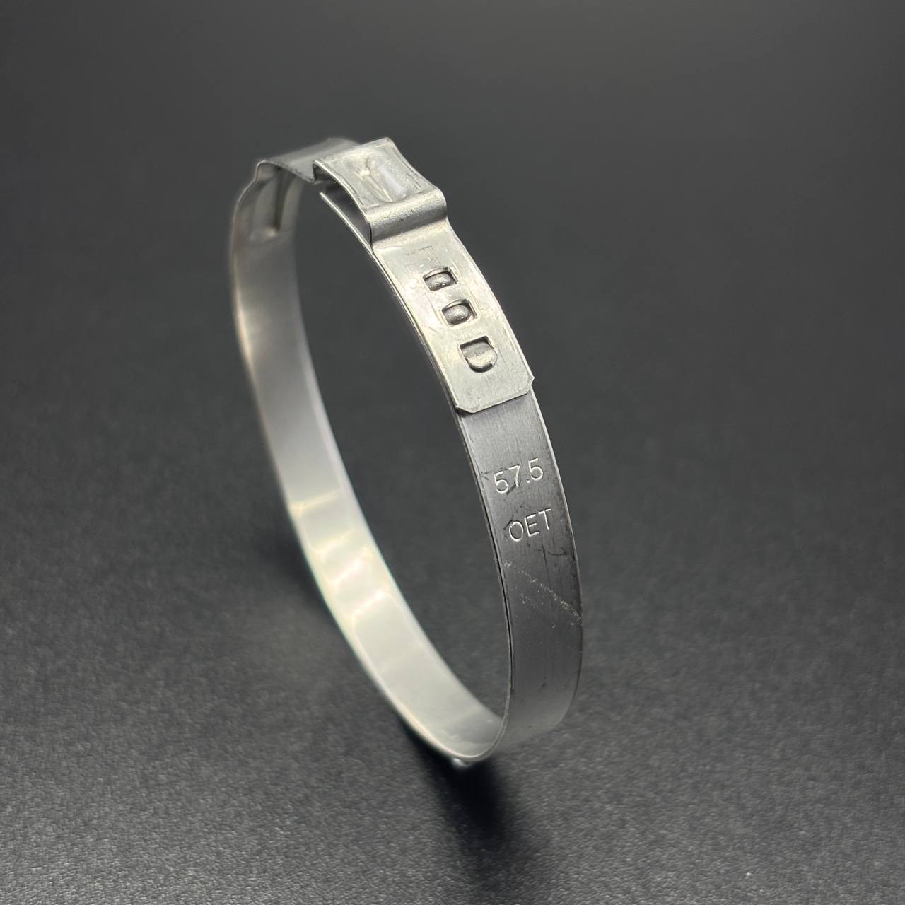 FEEF25D8-1943-48FF-8113-45D45D4A3E75