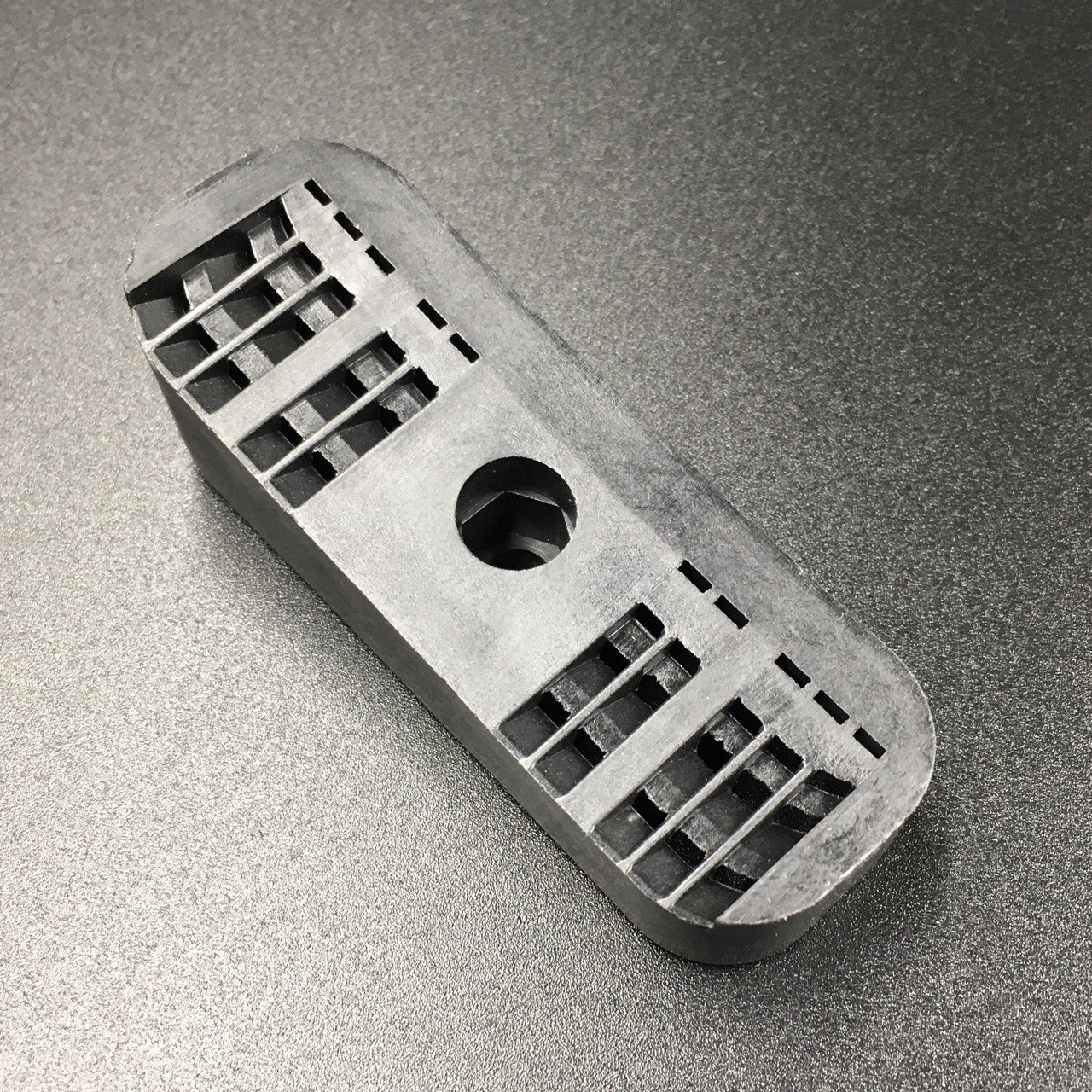 photo5327763693984919428