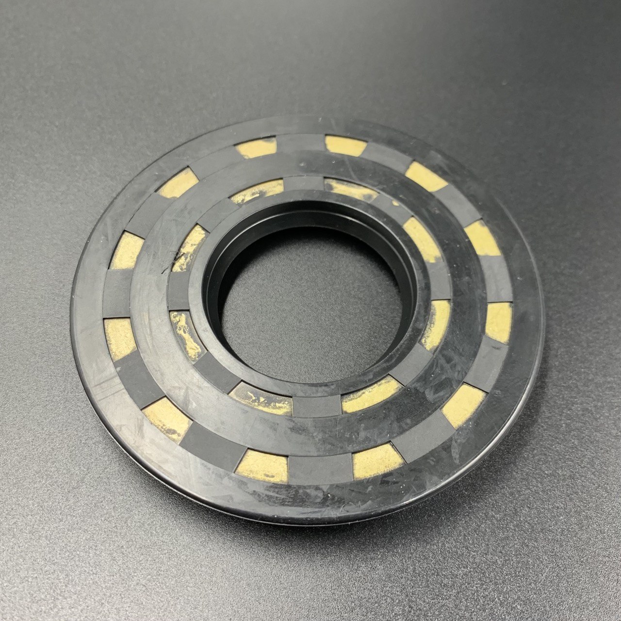 photo5226759098408743520