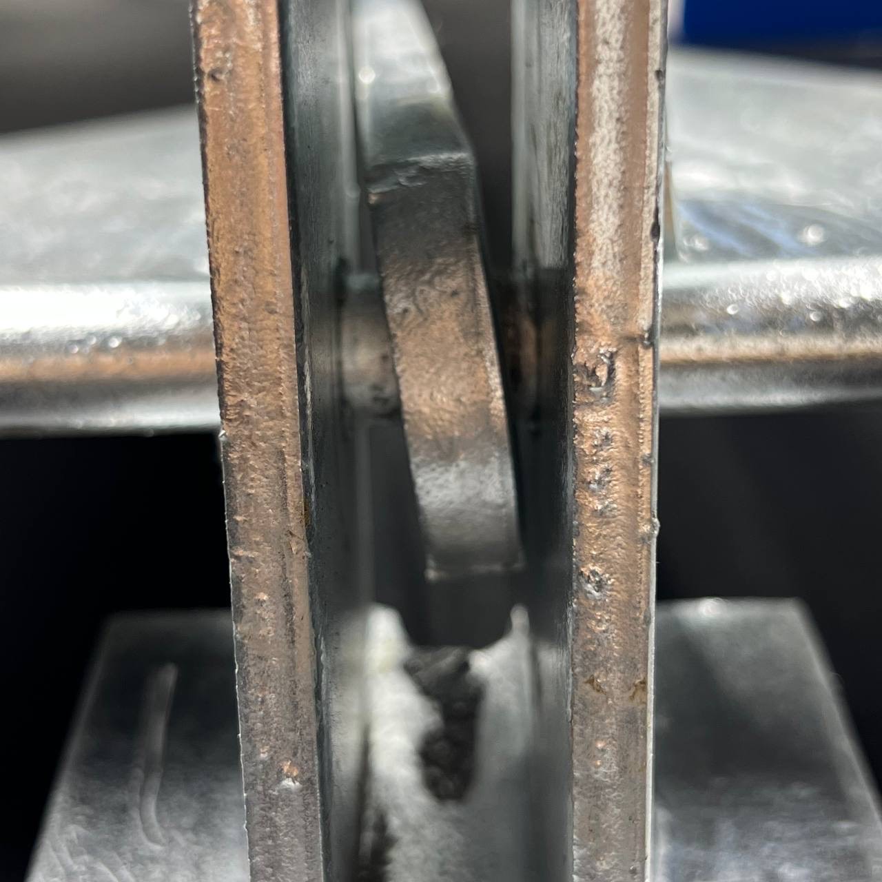 854B4F54-F5A0-43E7-81F4-9EBEA18F6563