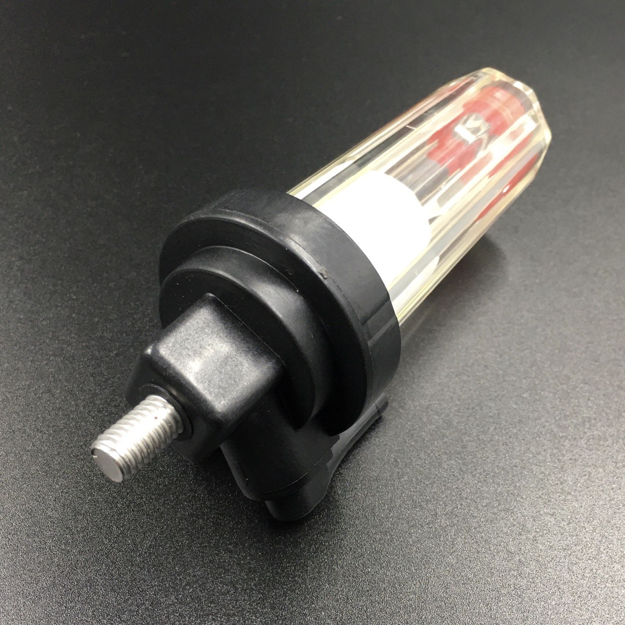 photo5366273869704441607