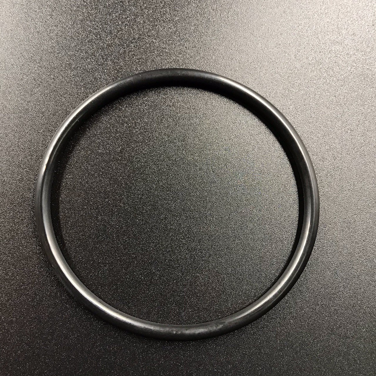 photo5303250859632733608