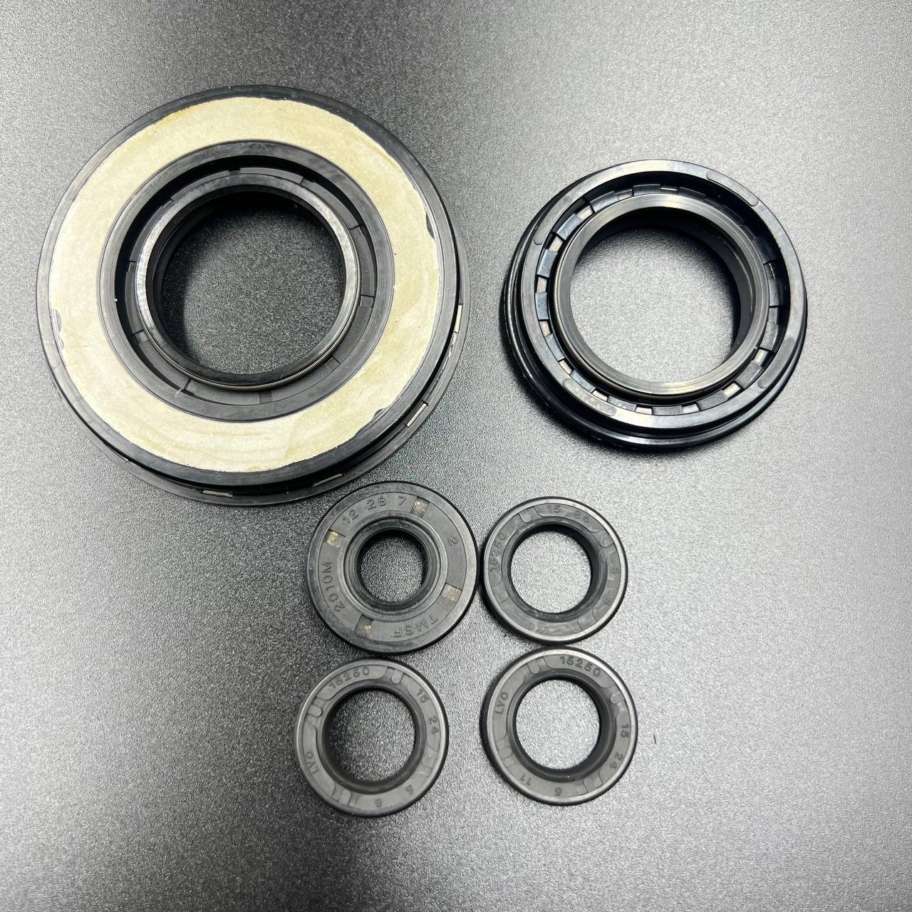 DE5CA107-E2F2-4B7D-83A7-4BD1C4F13095