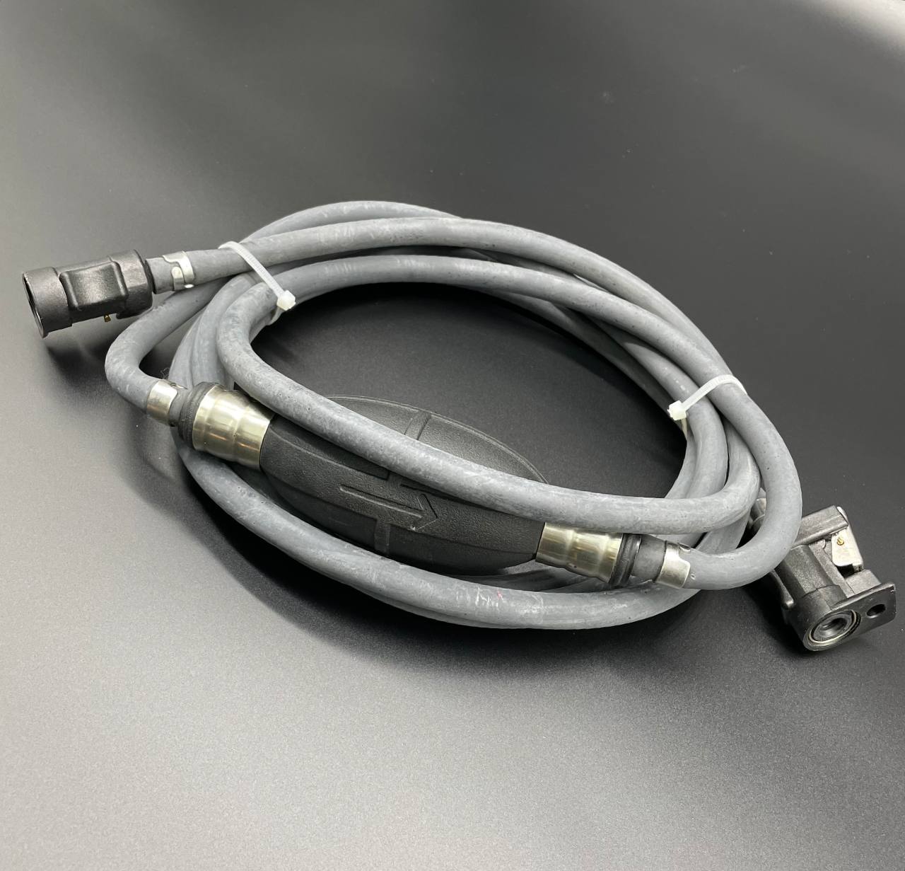 photo5341597092155601114