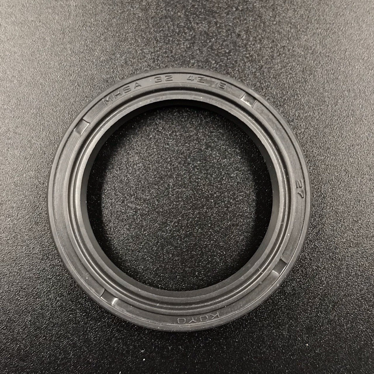 photo5307517879576538801