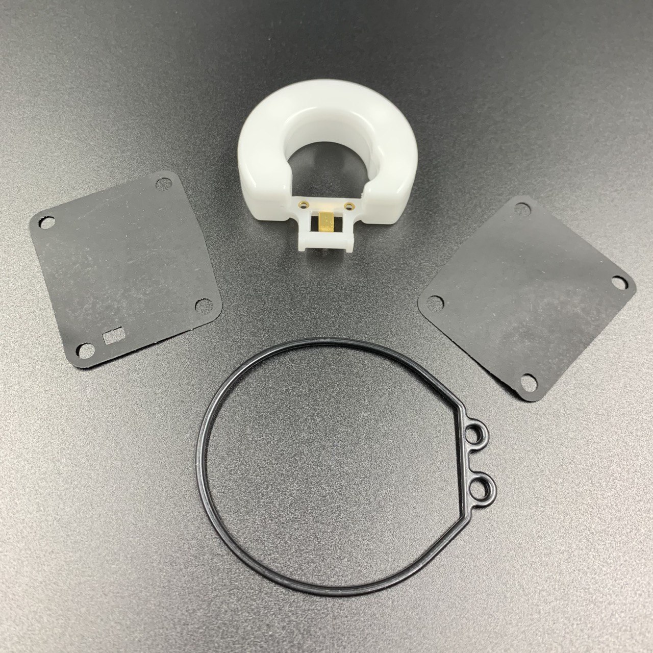 photo5415663060145778897