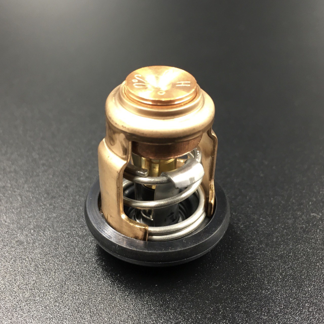 photo5323371853701558198