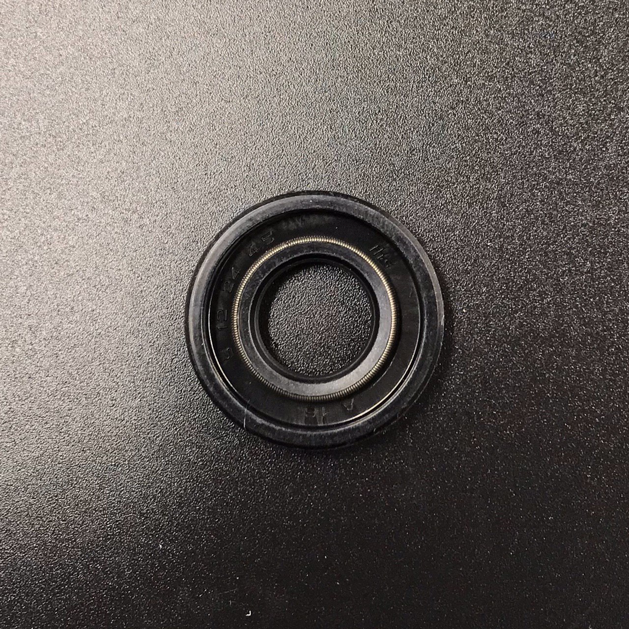 photo5316907339510558047