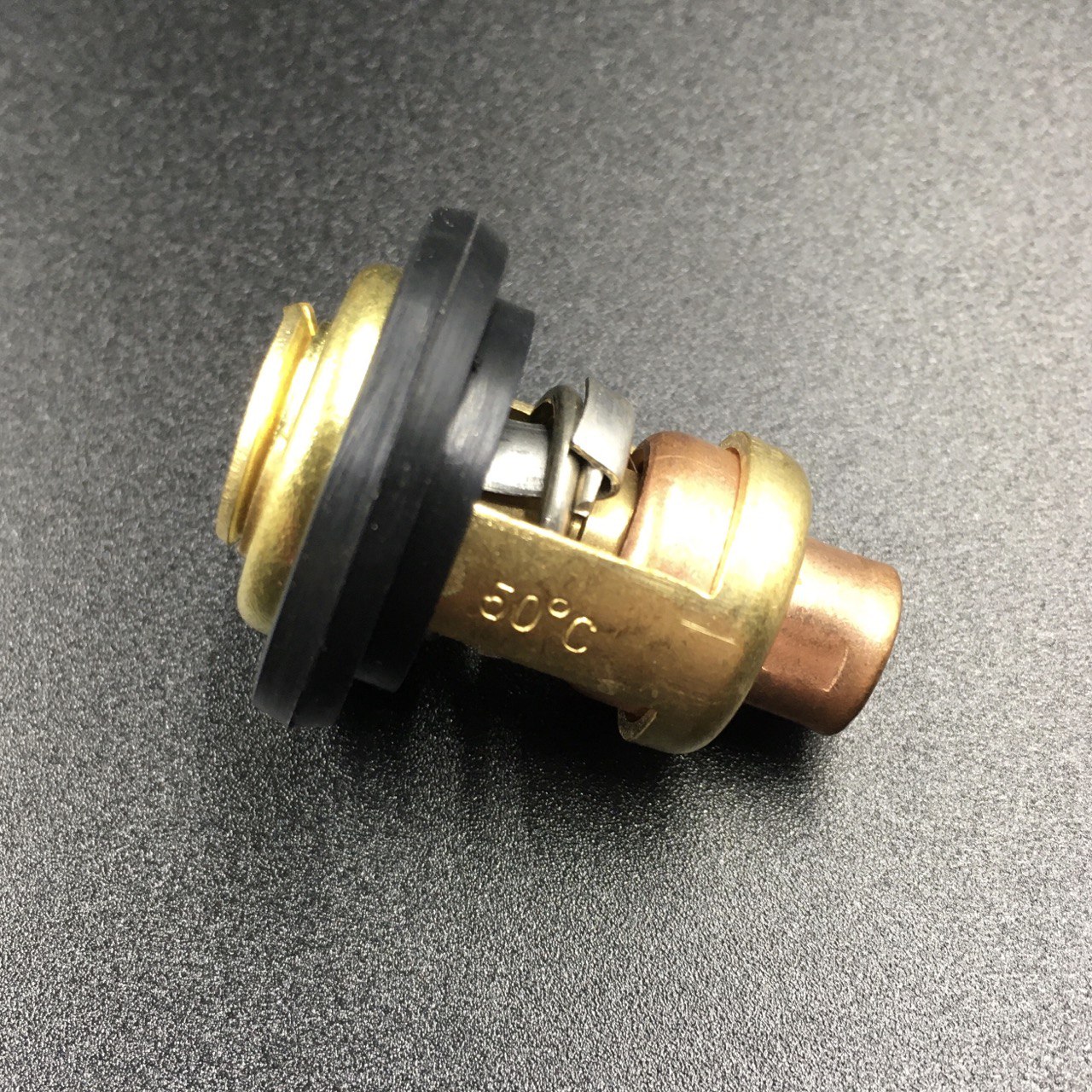 photo5449372484630588934