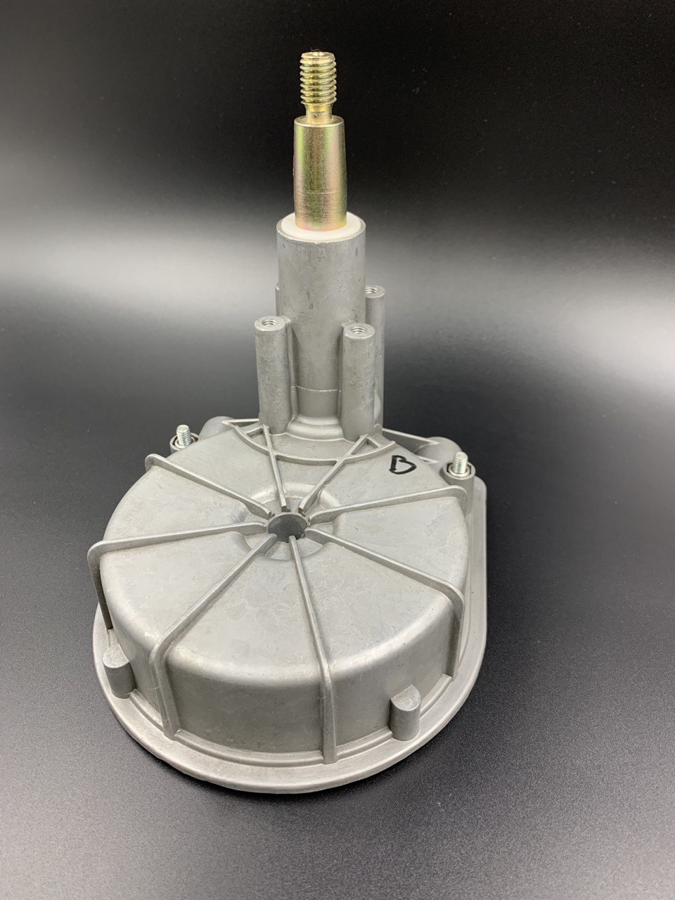 photo5415663060145779011