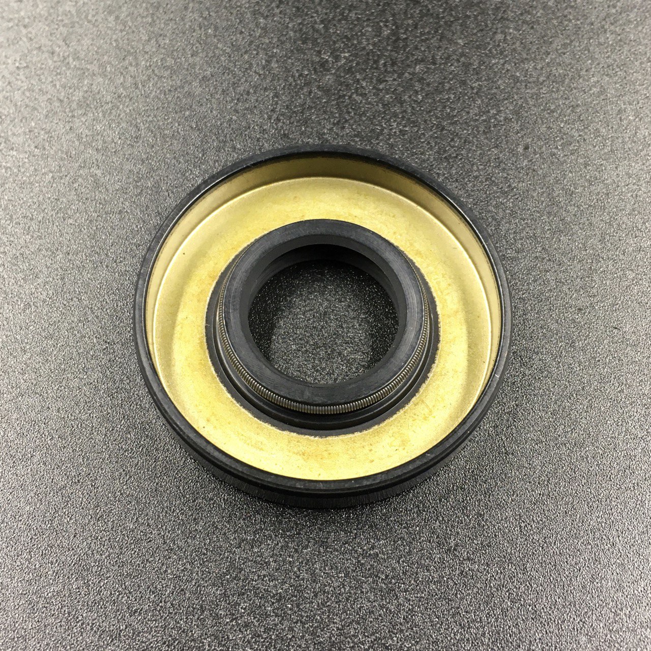 photo5364176671533543329