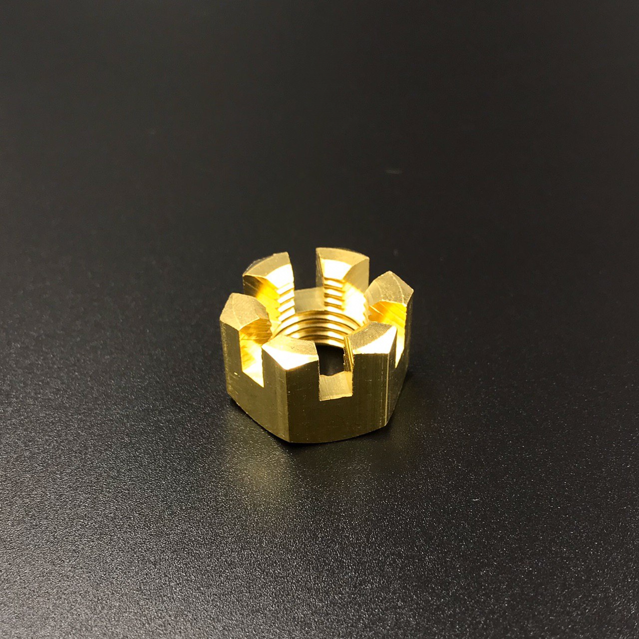 photo5319159139324243585