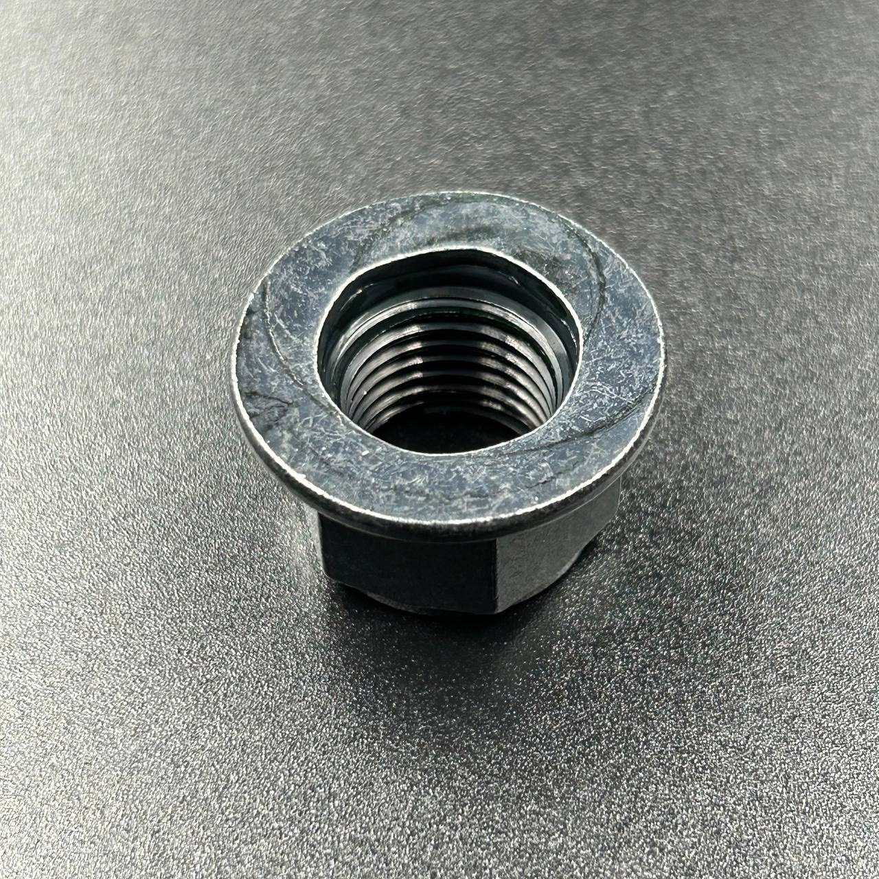 6352E2DA-6541-403A-9096-96A93F31C08A