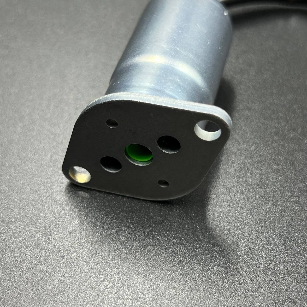 D13BE0B3-8E21-421B-A29F-E6327EEEF7BD