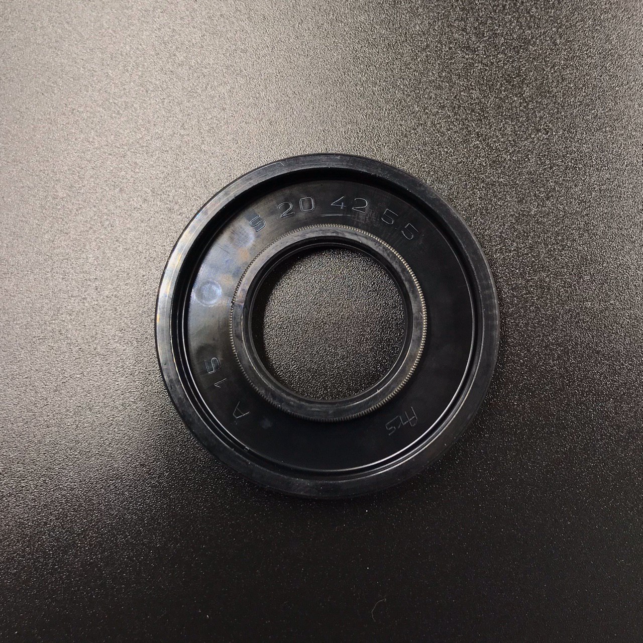 photo5316907339510557975