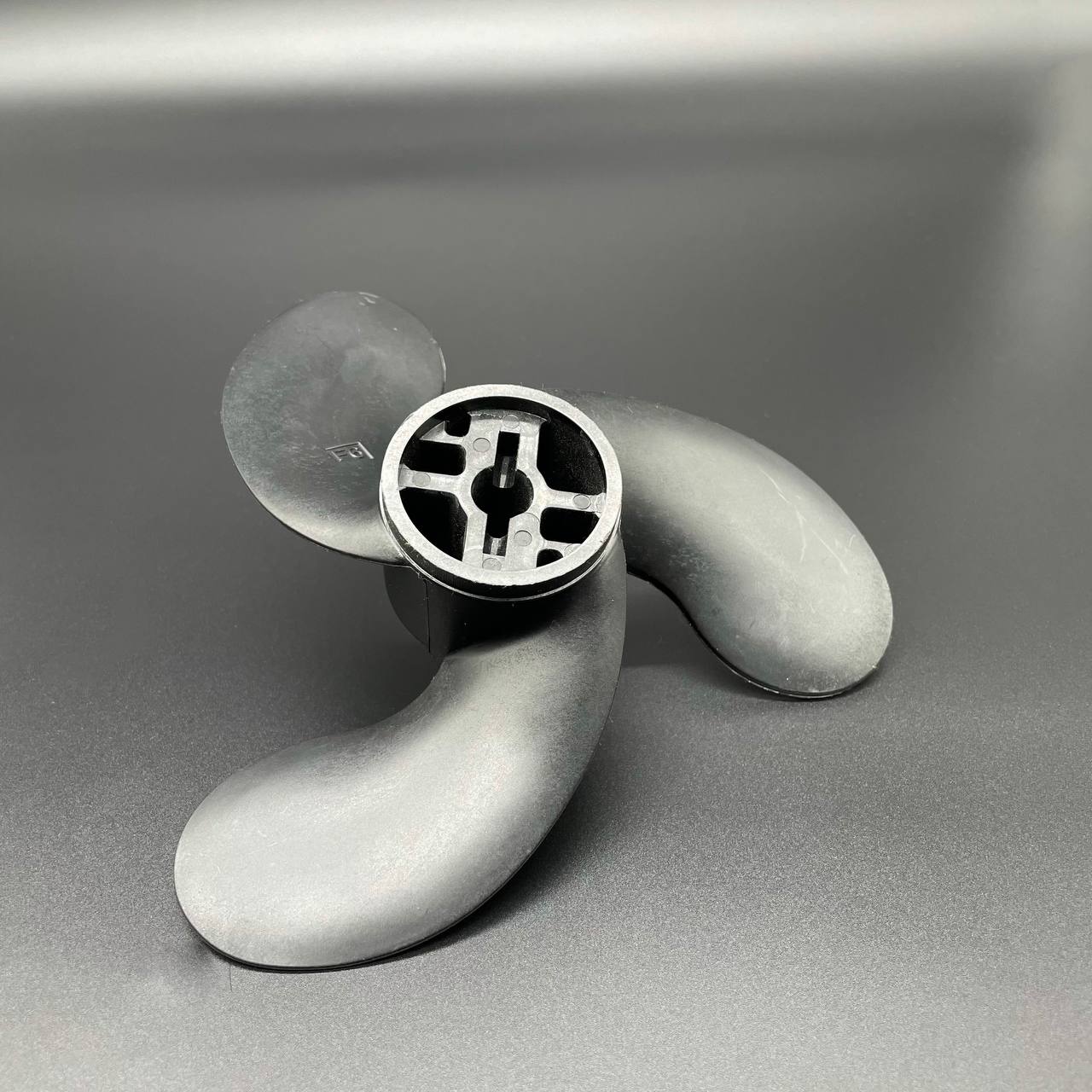 photo5294058375488844677