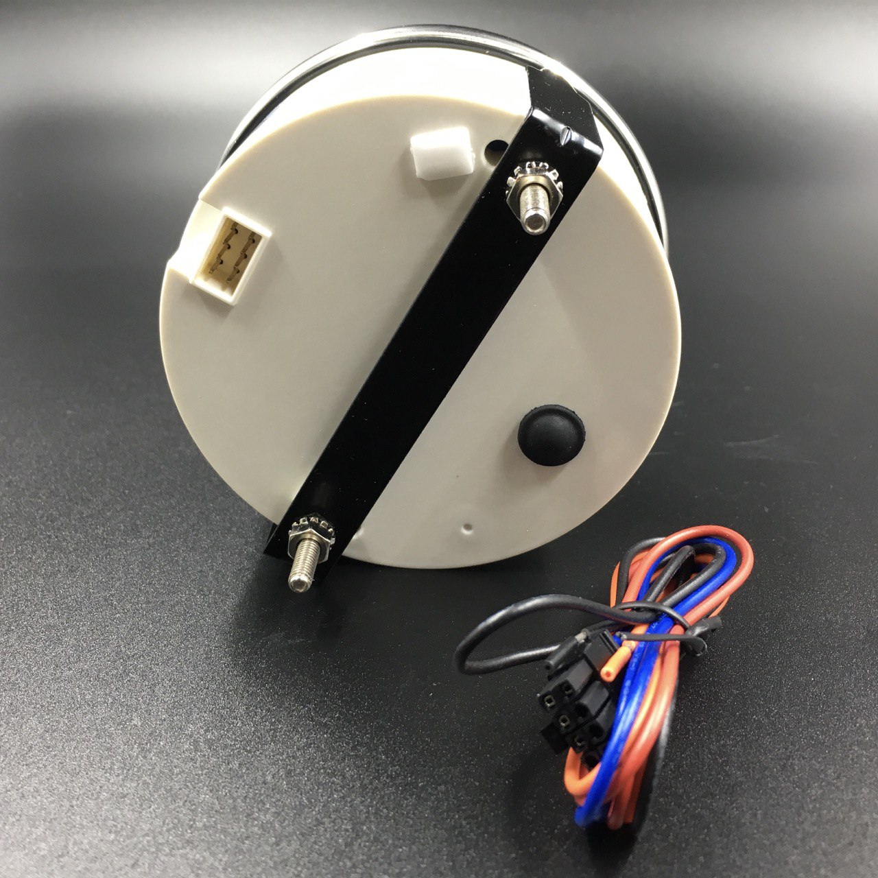 photo5442760270809247372