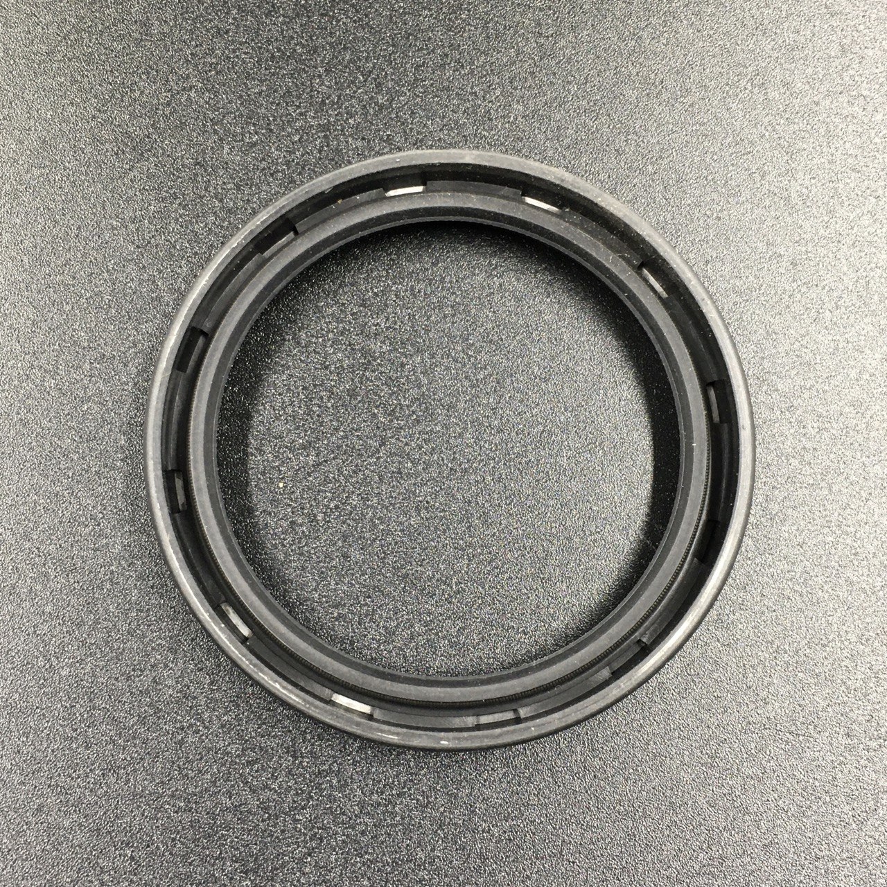 photo5327763693984919417