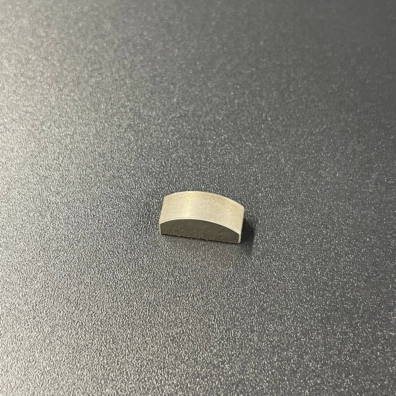 photo_5291800854778750953_y