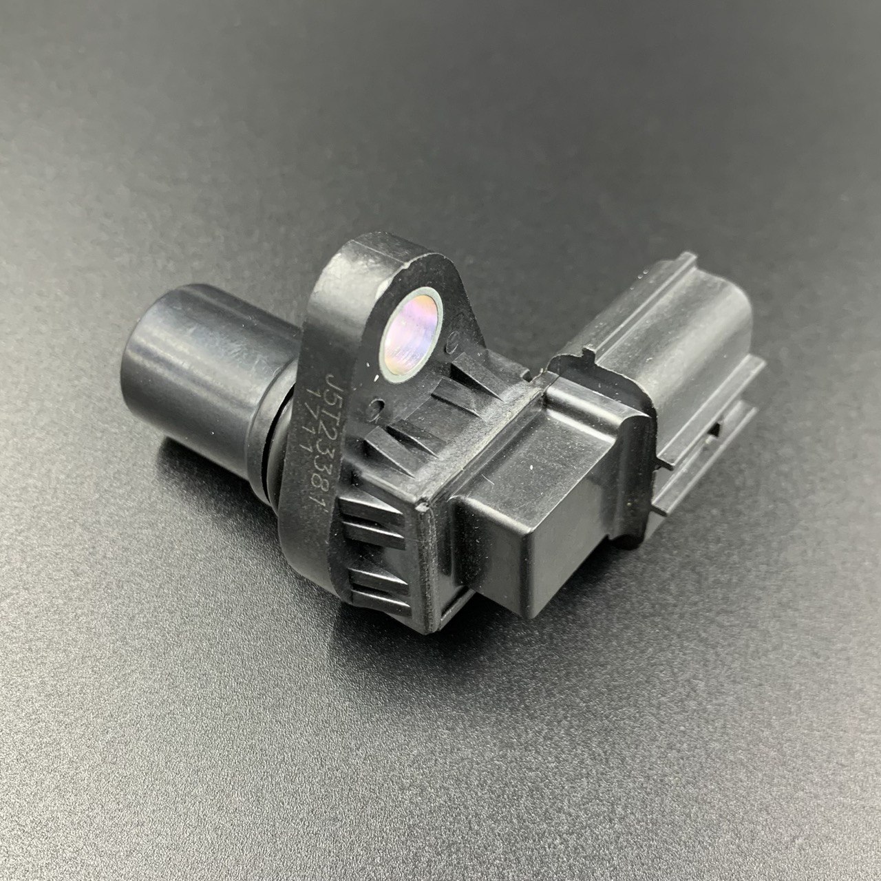 photo5415663060145778997