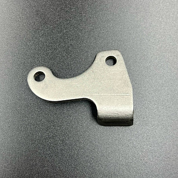 Скоба струбцины Yamaha 40X, F25-40 (Правая) (PREMARINE)