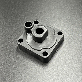 УДАЛЕН Корпус помпы охлаждения Yamaha 9.9-15, F6-15 (15F-06.02.01) (PREMARINE2)