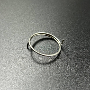 Пружина собачки стартера Yamaha 25-30 (YUELANG)