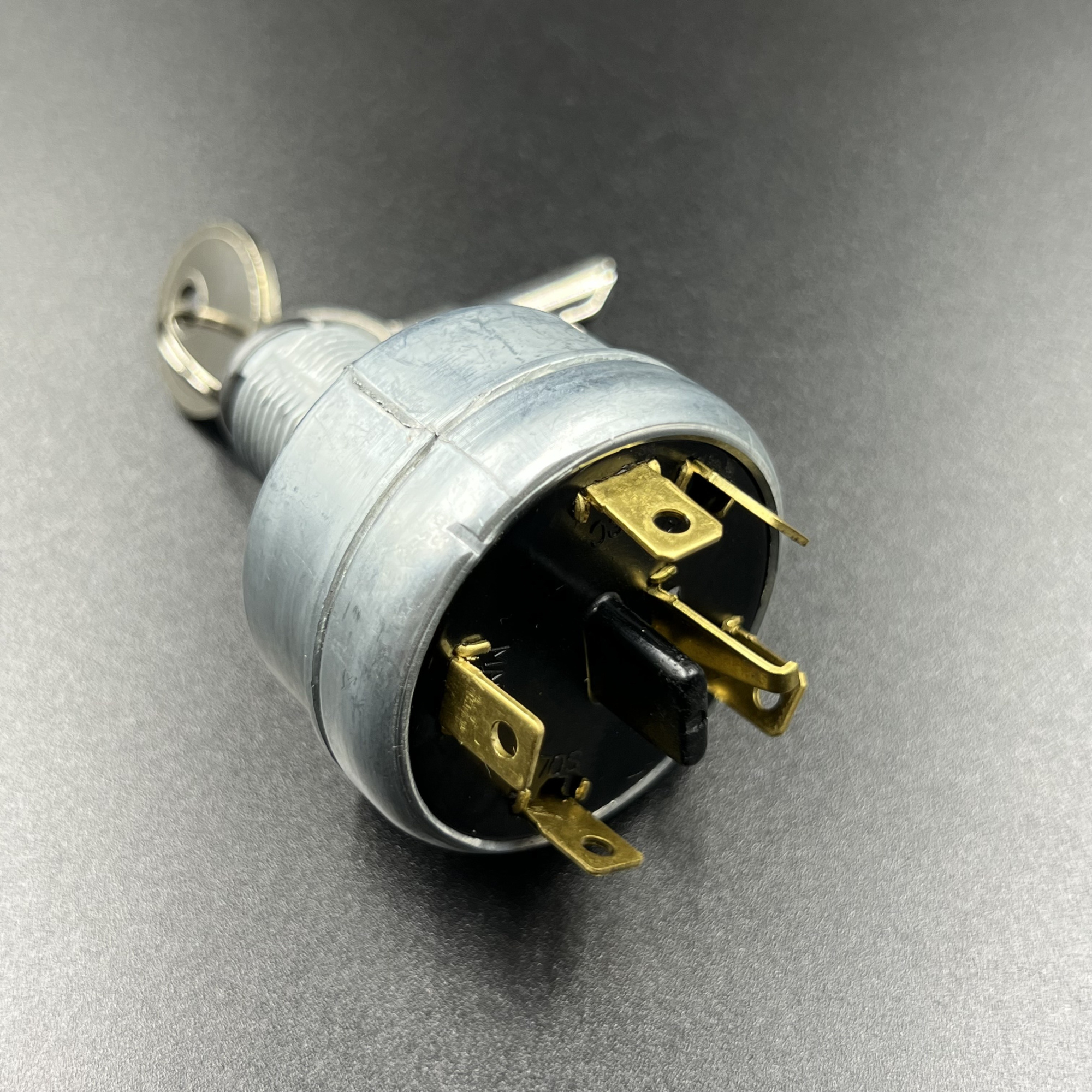 C1846DC3-D674-47F2-8995-BFC791EA99DA