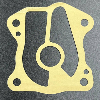 Прокладка под пластину помпы охлаждения Honda BF20-50 (Honda)