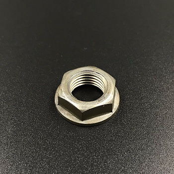 Гайка крепления пиньона Honda BF35-60 (Honda)