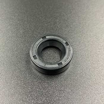 Сальник Yamaha (93101-13M37) (13.9x25x6) (Omax)