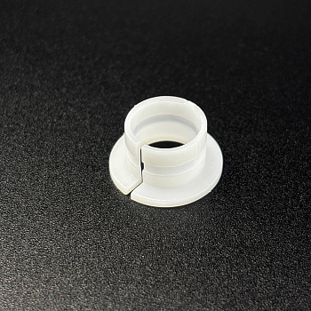 Втулка зажима капота Yamaha 25-30 (90386-12M61) (Yamaha)