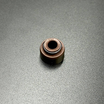 Маслосъемный колпачок Suzuki DF60-70 (Впуск/Выпуск) (PREMARINE)