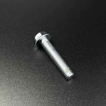 Болт крепления головки Yamaha 9.9-15 (Yamaha)