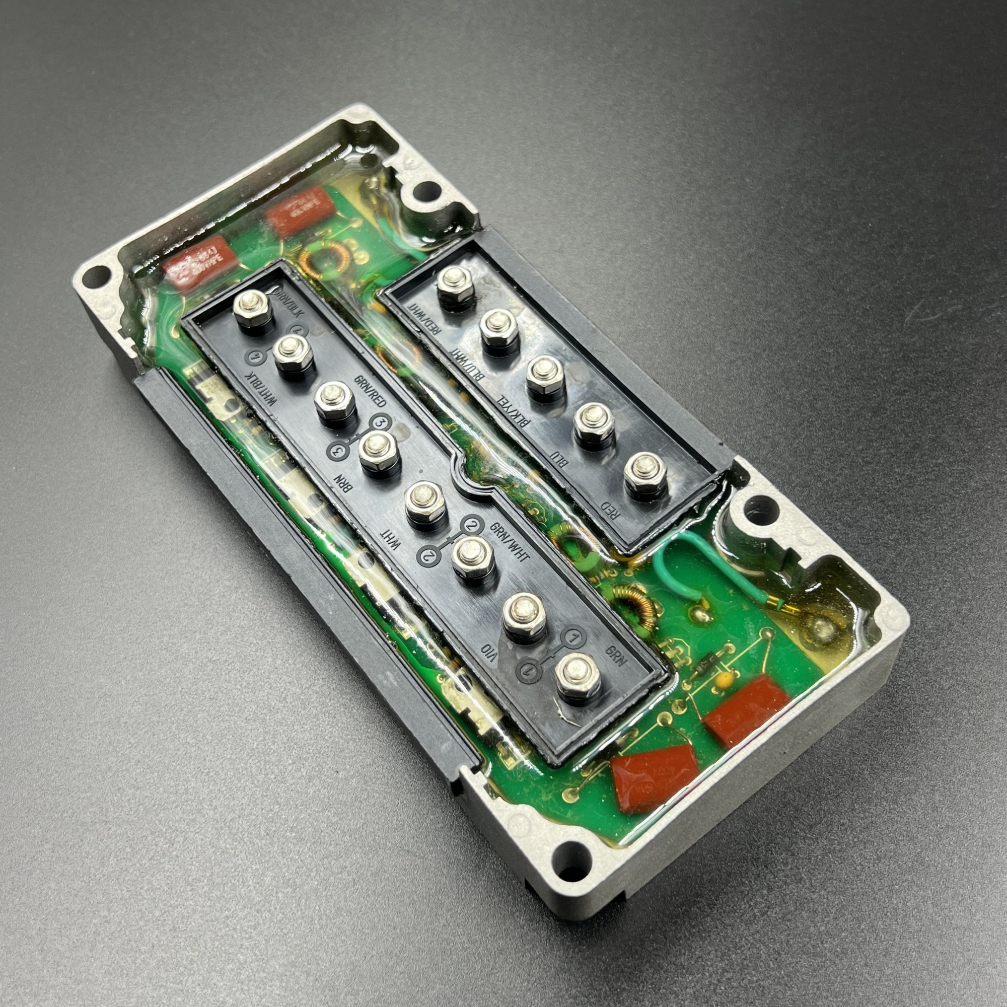 8BAAB6D6-7DCC-420B-994A-4F710188D53A