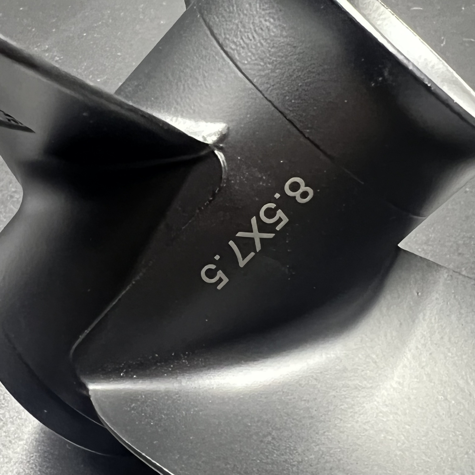 43F0C3EF-3E1F-4829-9422-FDBB85090F00