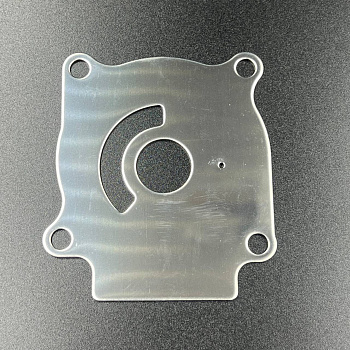 Пластина помпы охлаждения Suzuki DT20-40, DF25-50 (KACAWA)