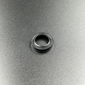 Уплотнение гидроподъемника Yamaha 55-90 (Osaka)