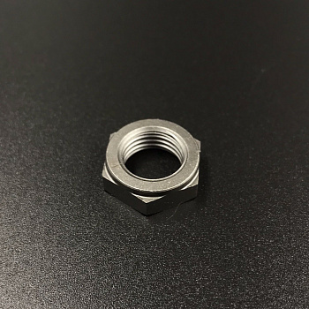 Гайка крепления пиньона Suzuki DT40, DF40-70, DF40-60(A) (Suzuki)