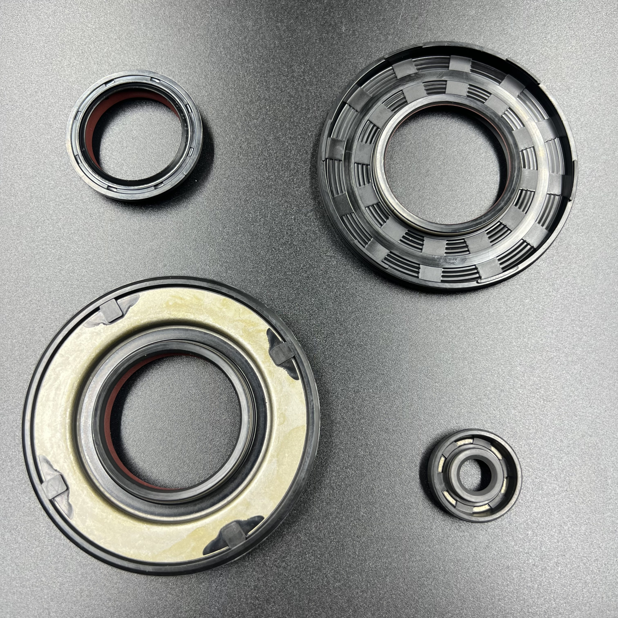 887F3B87-22E1-4FD2-8251-C8015723EA84