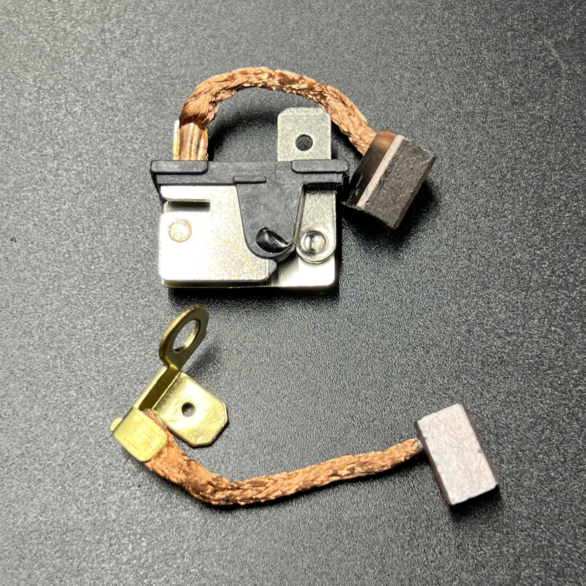 A15693A0-A846-411A-8651-6901BEB5EFE0