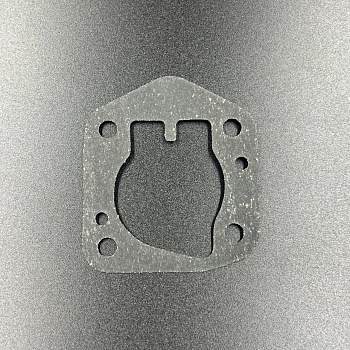 Прокладка под пластину помпы охлаждения Suzuki DF8-20(A) (WaveMarine)