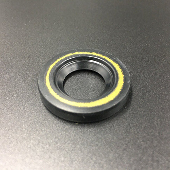 Сальник Yamaha (93104-16M04; 93101-16M36) (16x30x5) (Omax)