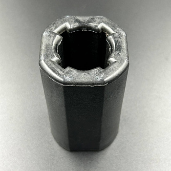 Втулка гребного винта пластиковая Mercury/Mercruiser (без шлицев)  OEM: 827703; 835290A1; 835290Q1 (