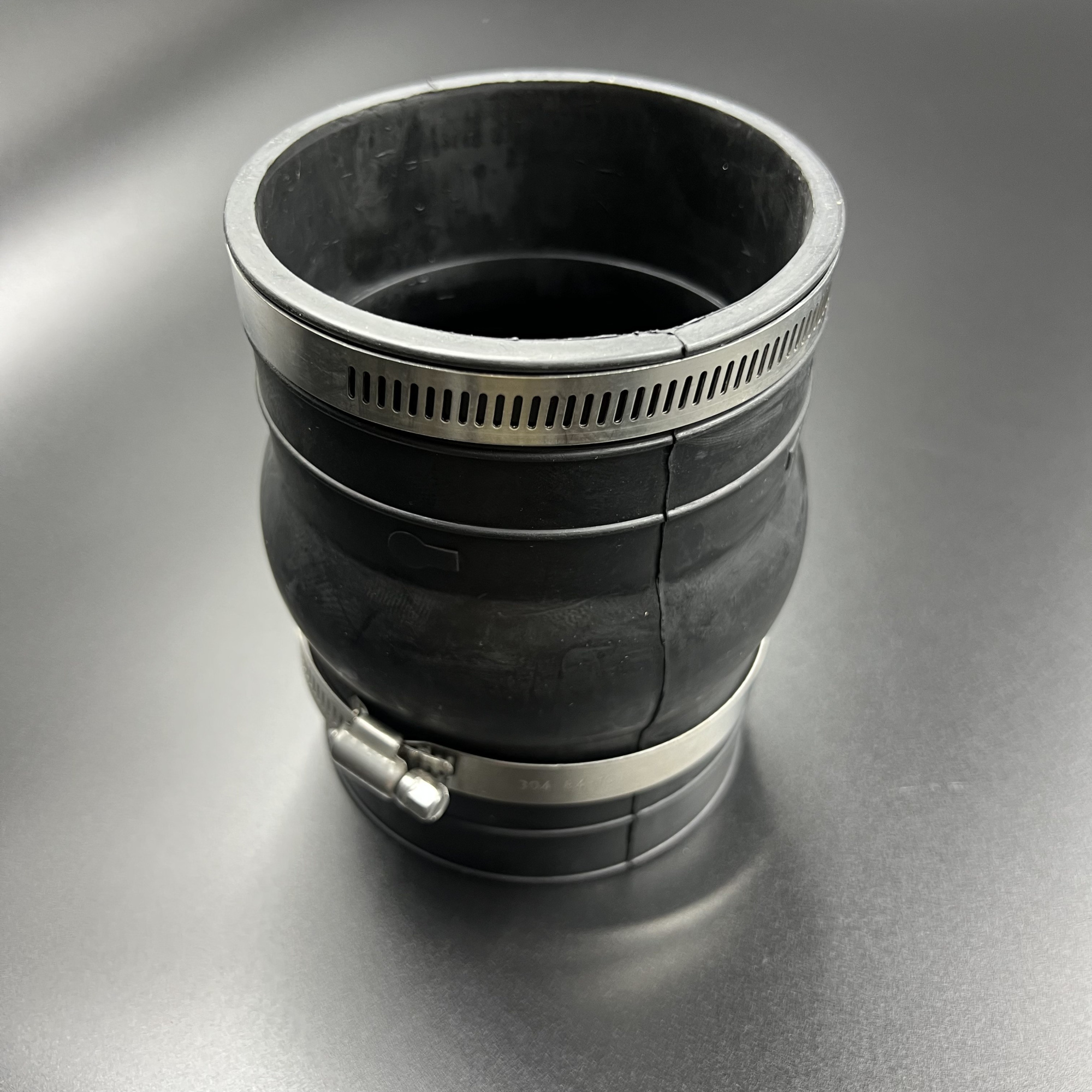 33EB88A2-3A91-4F9F-8804-8B55666B0AF2